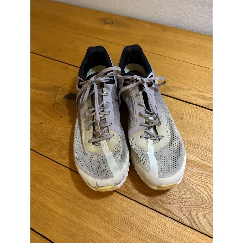 Oncloud alloy flow sneakers men’s 11